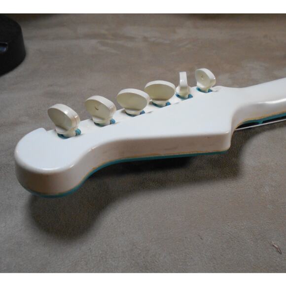 Rare Rock 'N Smurf Blue Toy Guitar Vintage 1982 Musical Instrument Restored READ - Picture 9 of 11